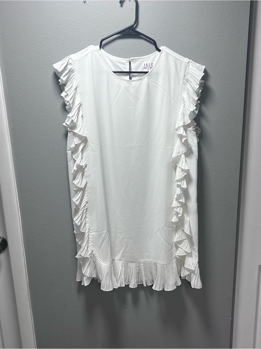 TCEC White Ruffle-Trim Shift Tunic Size L